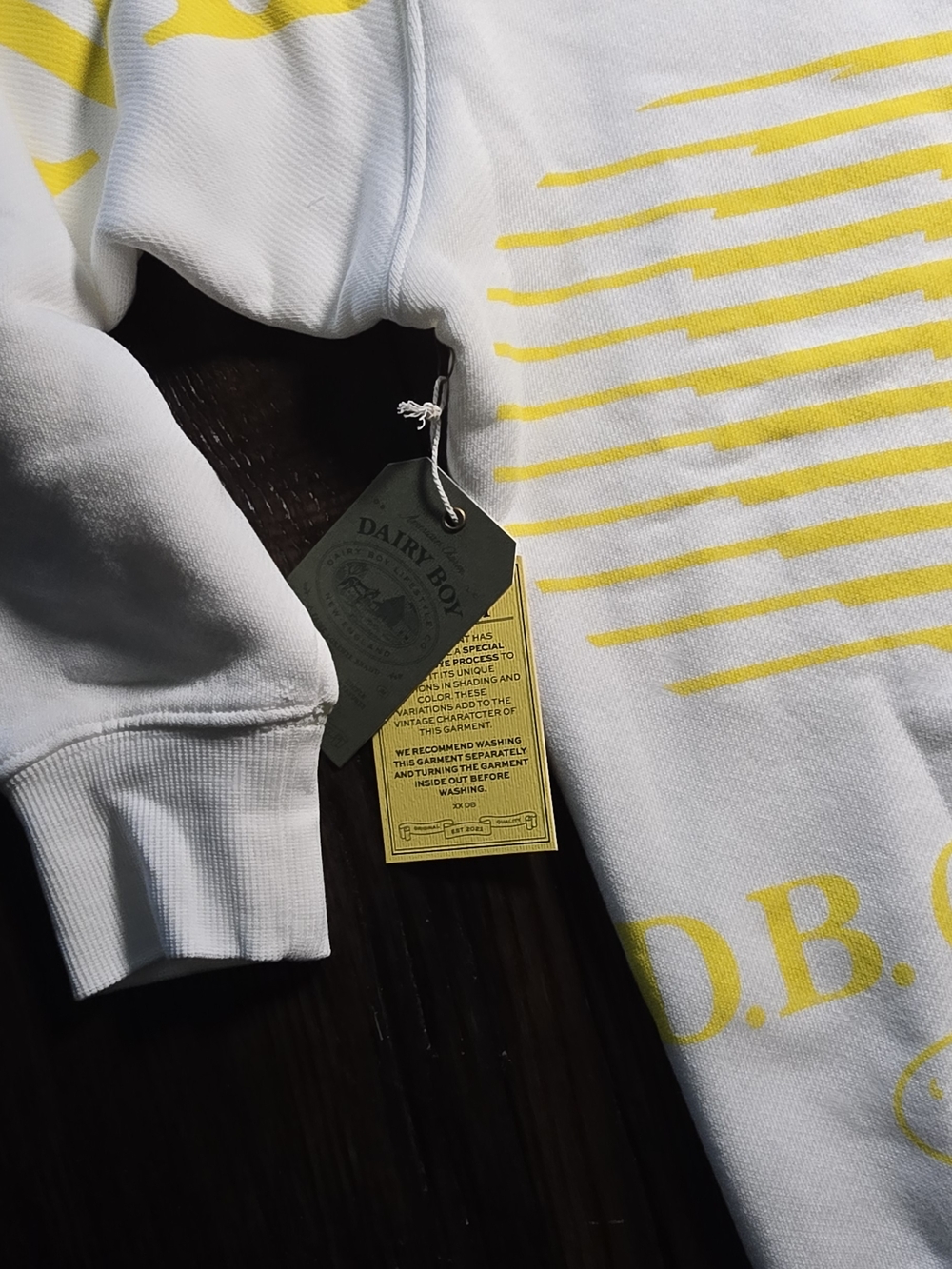 New Dairy Boy Masters 1k Crewneck Graphic Sweatshirt with Yellow Print XS - Picture 6 of 8